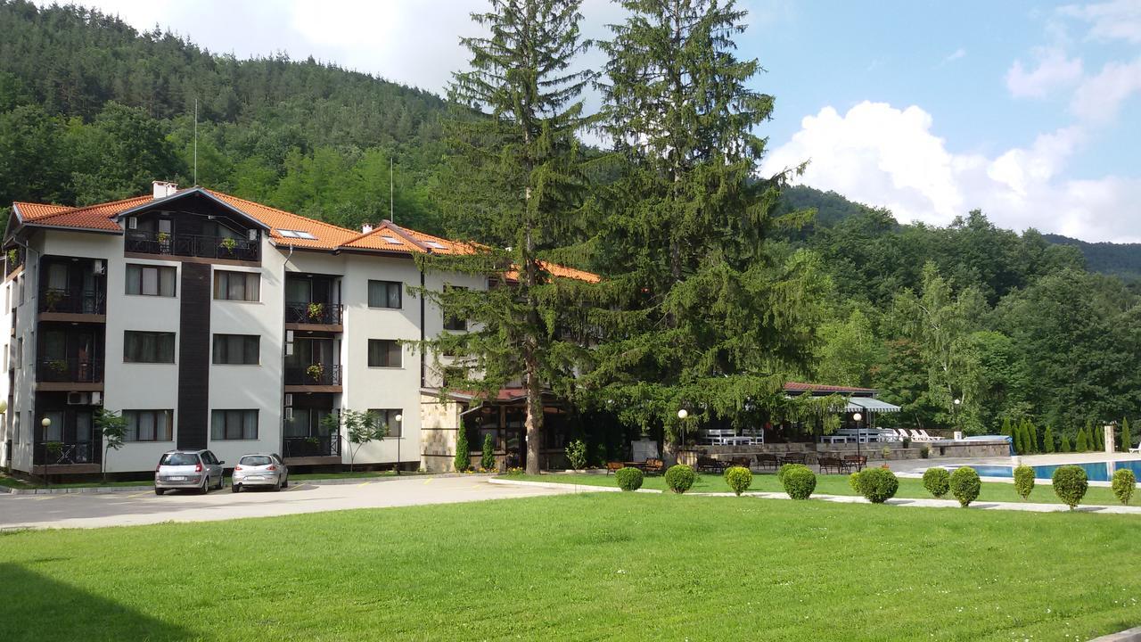 Ostrova Holiday Village Beli Osŭm Exterior photo