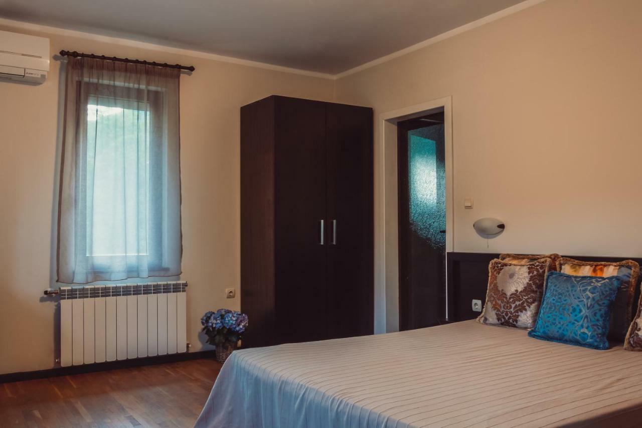 Ostrova Holiday Village Beli Osŭm Exterior photo
