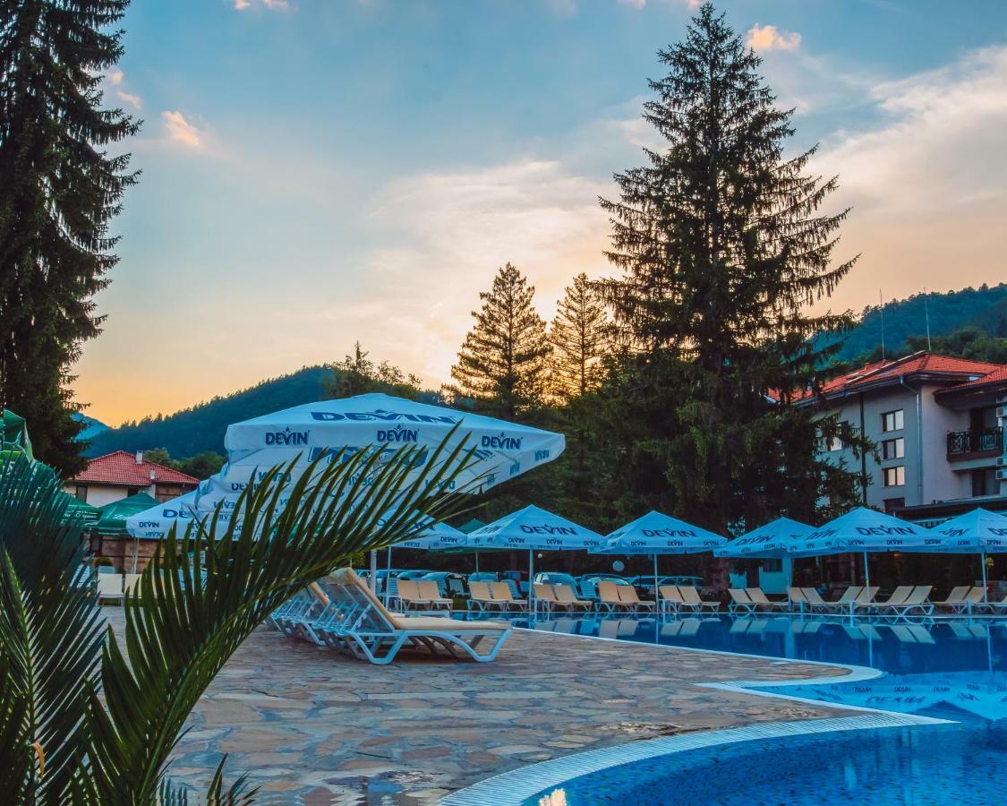 Ostrova Holiday Village Beli Osŭm Exterior photo